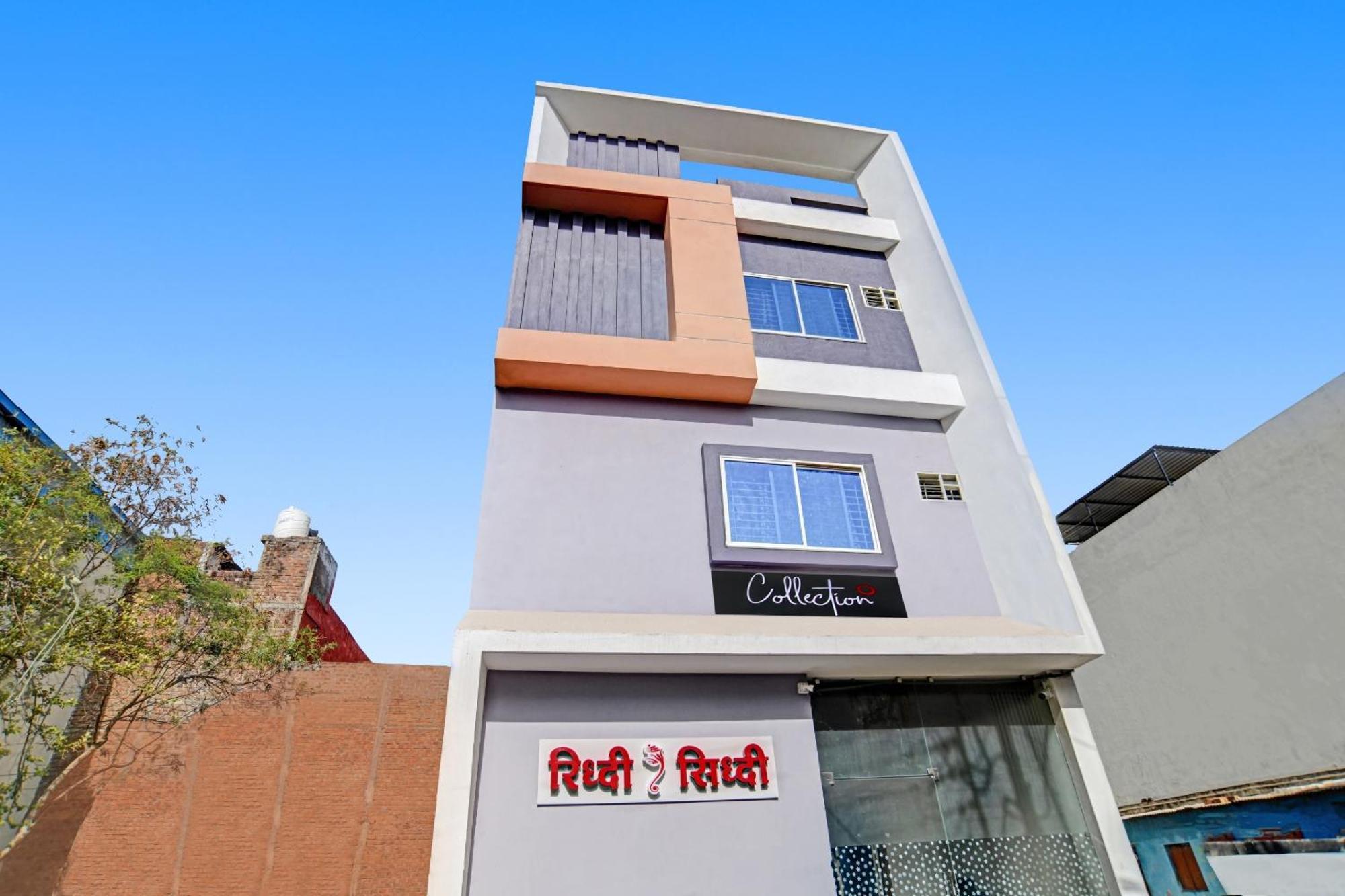 Collection O Riddhi Siddhi Hotel Indore Bagian luar foto